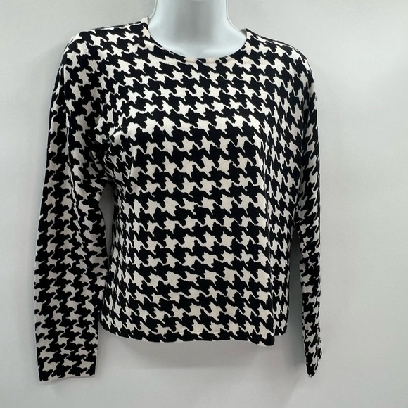 Talbots Houndstooth Jacquard Top – Size 8 (Pre-Owned, Good Condition) - Picture 5 of 9